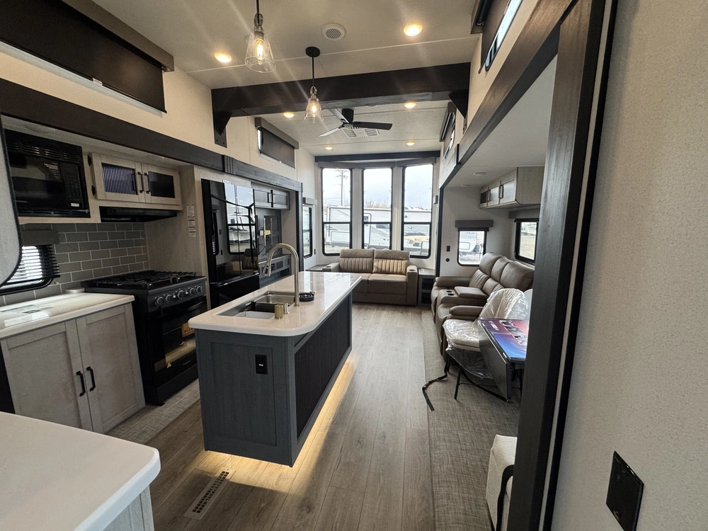 2026 Palomino Puma (park) 402lft alt