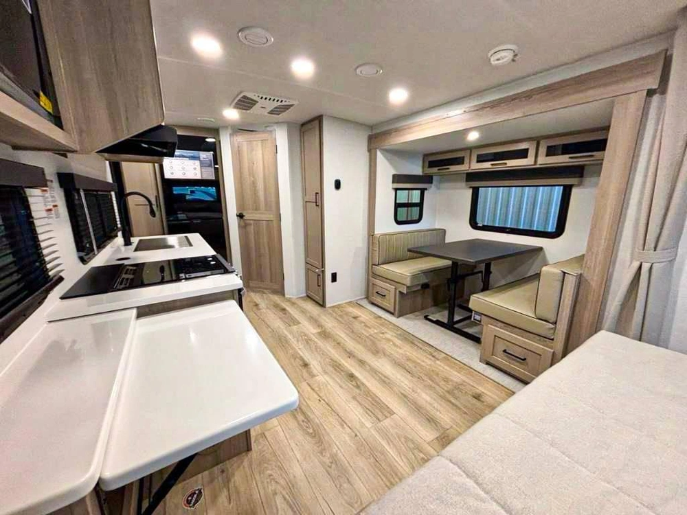 Flagstaff Micro Lite 22fbs 2026 alt