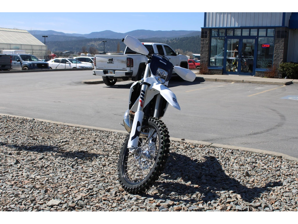 2026 Husqvarna Te 300 alt