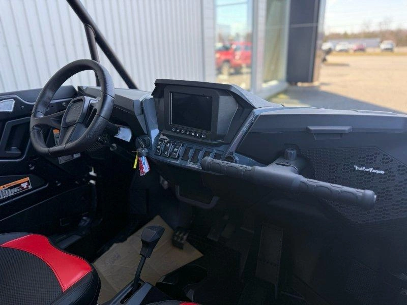 Polaris Rzr Xp 4 1000 Ultimate 2026 alt