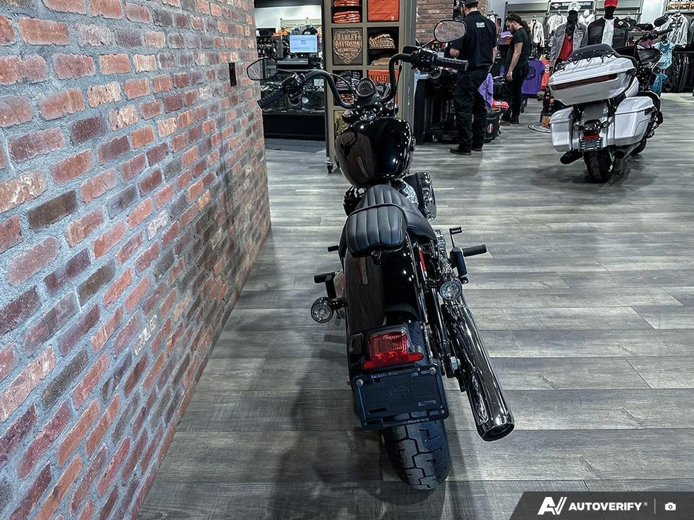 2026 Harley-davidson Street Bob alt