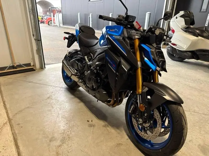 2026 Suzuki GSX-S1000A METALLIC TRITON BLU thumbnail 4