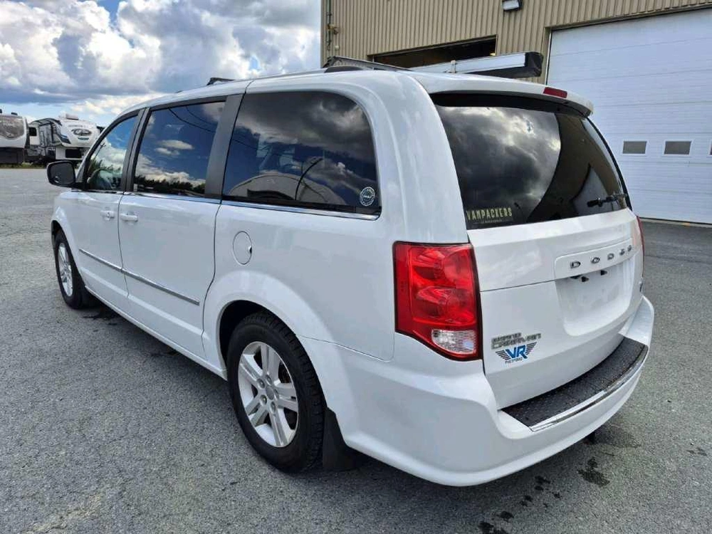 Dodge Grand Caravane Crew Campeur 2016 alt