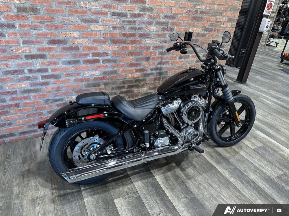 2026 Harley-davidson Street Bob alt