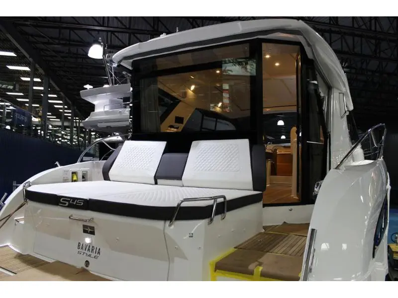 2021 Bavaria Motoryachts S45 COUPE VOLVO IPS 600 EVC2 thumbnail 5