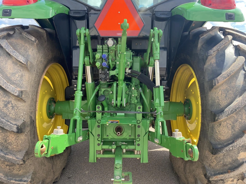John Deere 6110m 2023 alt