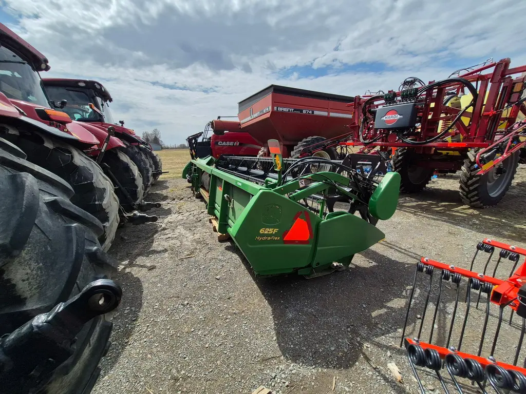 2004 John Deere 625F