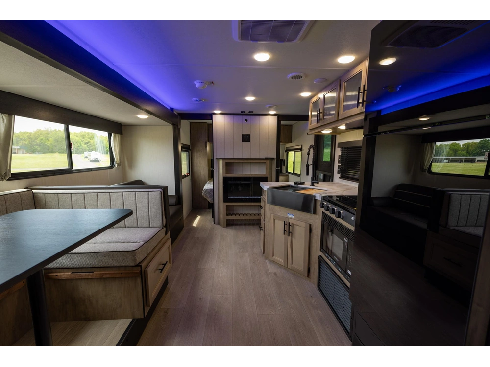 Cherokee 26dbh Grey Wolf 2026 alt