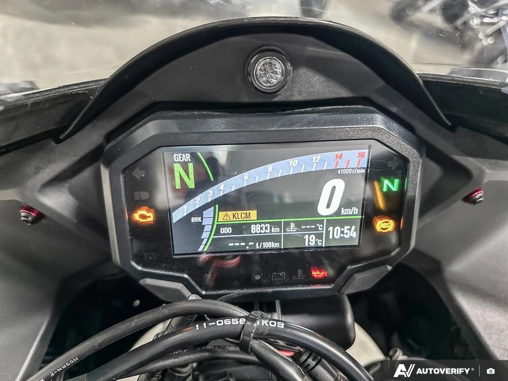 2022 Kawasaki Zx10r alt