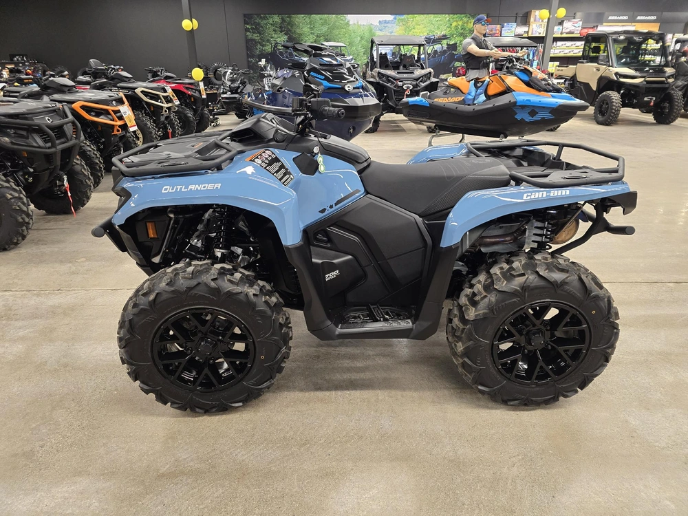 2026 Brp Outlander Xt 700 alt