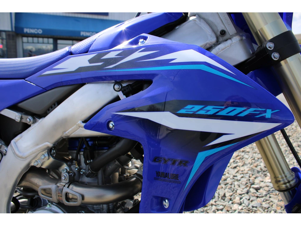 2026 Yamaha Yz250fx alt