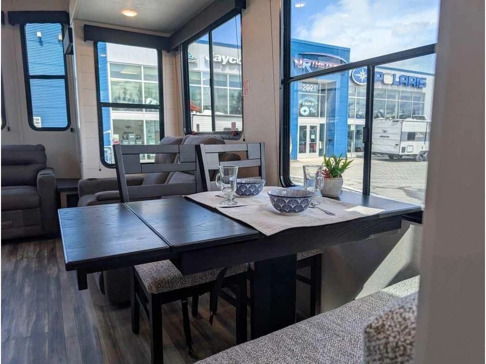 Jayco Jay Flight Bungalow 401loft 2026 alt