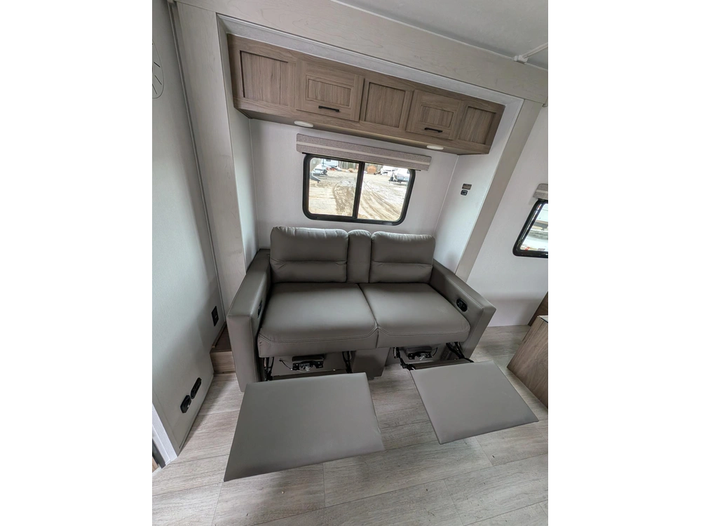 Coachmen Freedom Express 192rbs-320 2026 alt