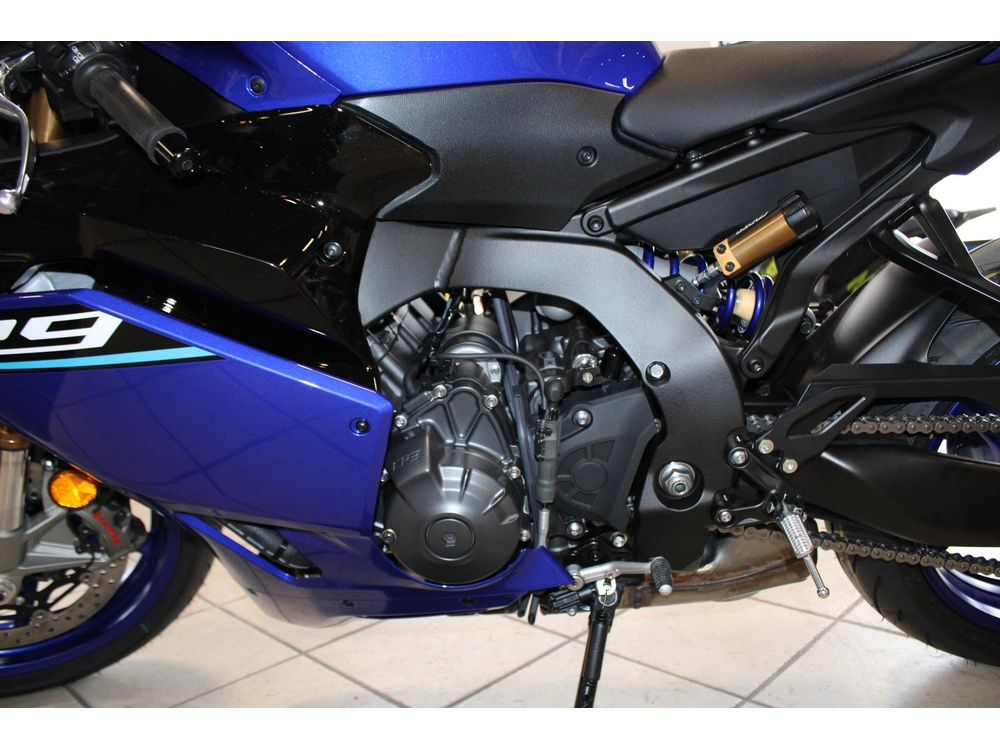 2026 Yamaha Yzf-r9 alt