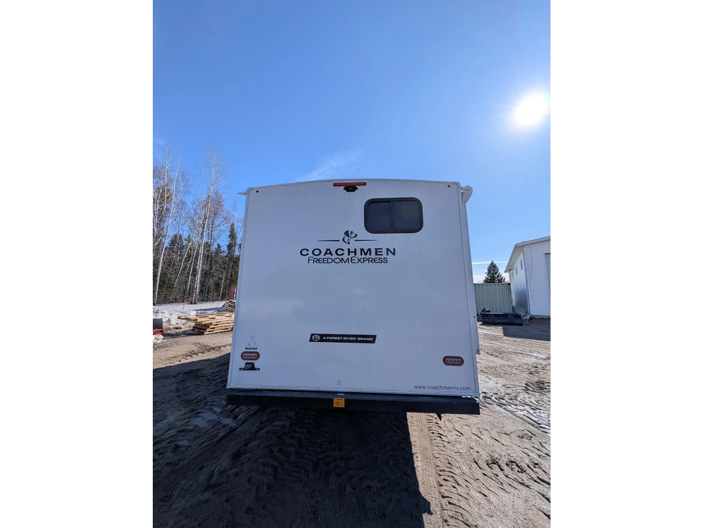 Coachmen Freedom Express Ultra Lite 245rks 2026 alt