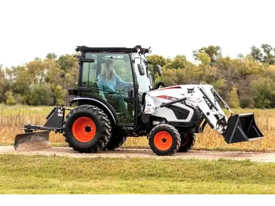 Bobcat Tracteur CT2540 HST Loader et bucket inclus 2025