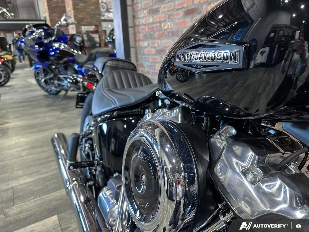 2026 Harley-davidson Street Bob alt