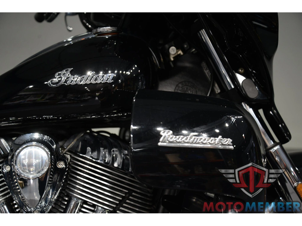 2017 Indian Motorcycle Roadmaster alt