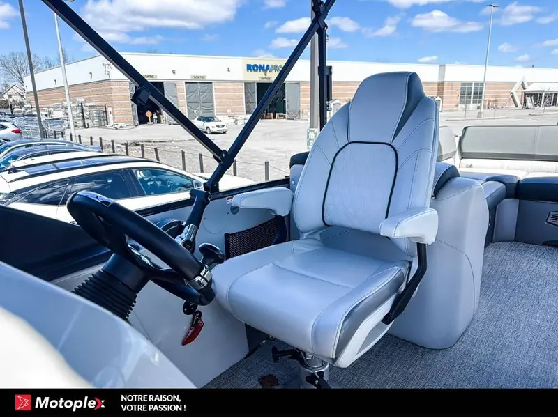 2023 Avalon CATALINA 2585 ENTERTAIN