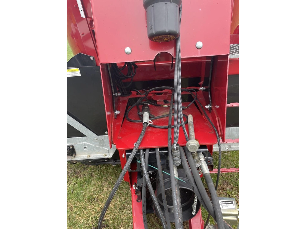 2023 Jay Lor 5650 alt