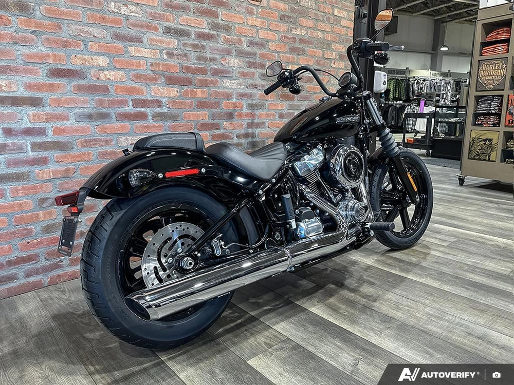 2026 Harley-davidson Street Bob alt