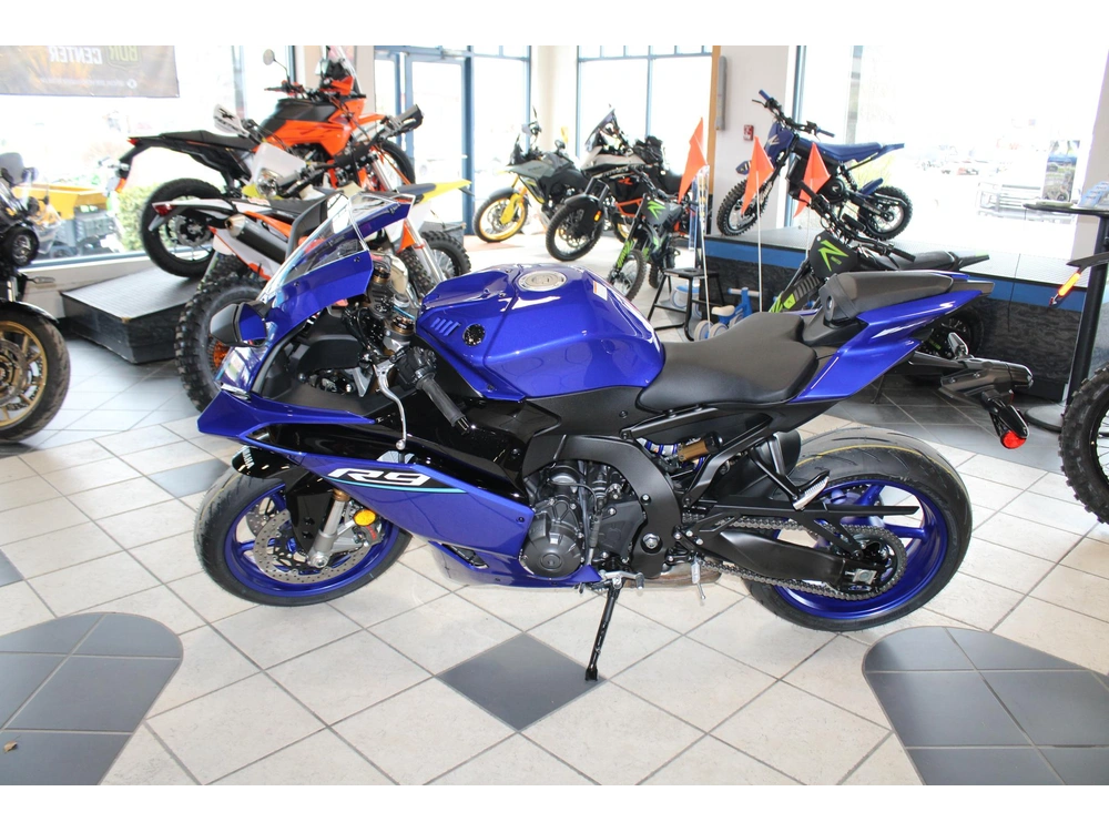 2026 Yamaha Yzf-r9 alt