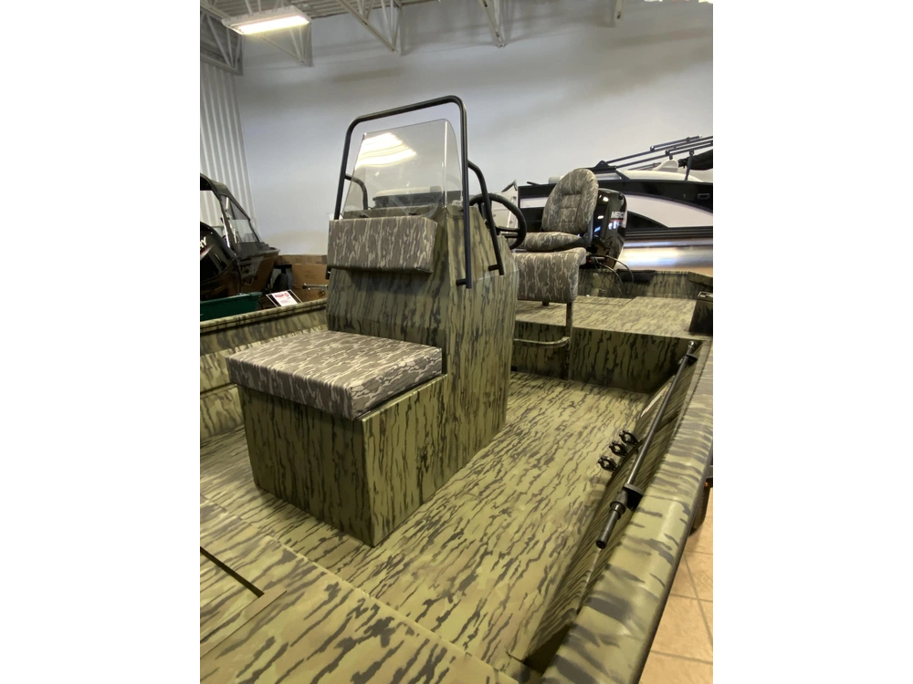 2026 Lund Boat Co 1870 Predator, 105 Jet alt