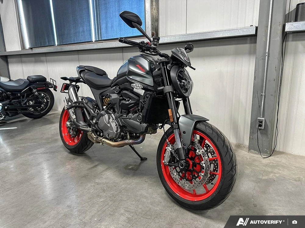 2022 Ducati Monster alt