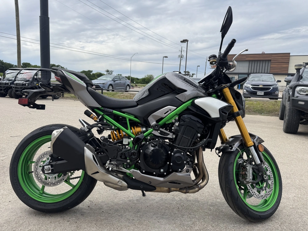 2025 Kawasaki Z900 Se Abs Se alt