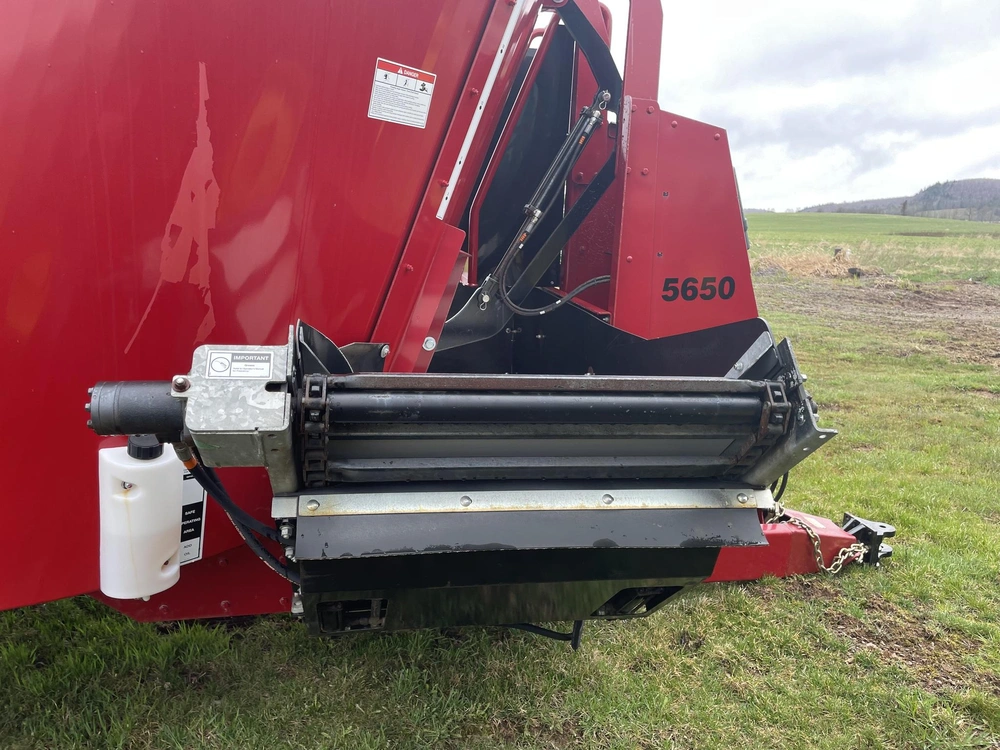 2023 Jay Lor 5650 alt