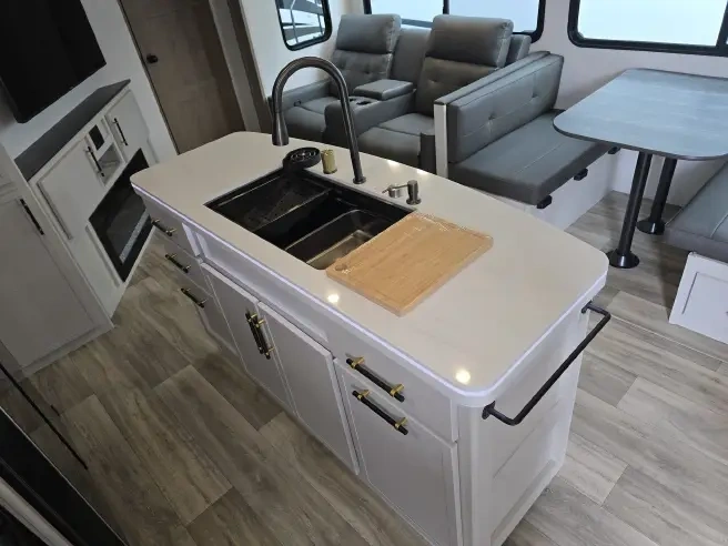 Astoria 3603lfp Platinum 2026 alt