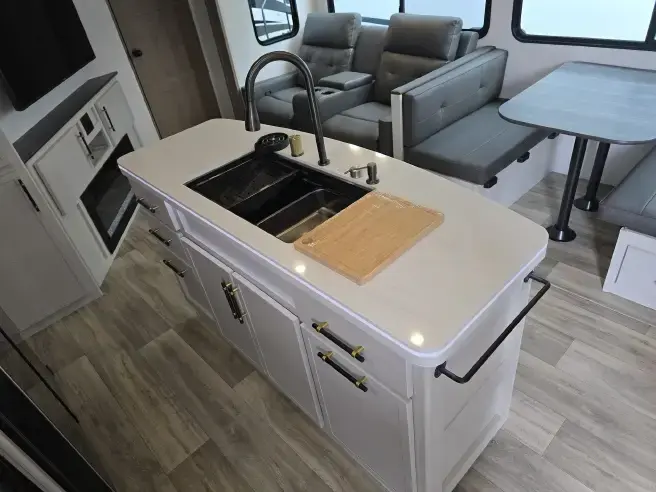 Astoria 3603LFP PLATINUM 2026