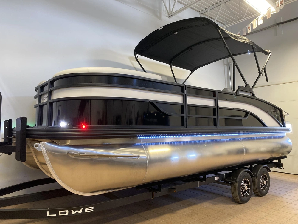 2026 Lowe Boats Ss210cl alt