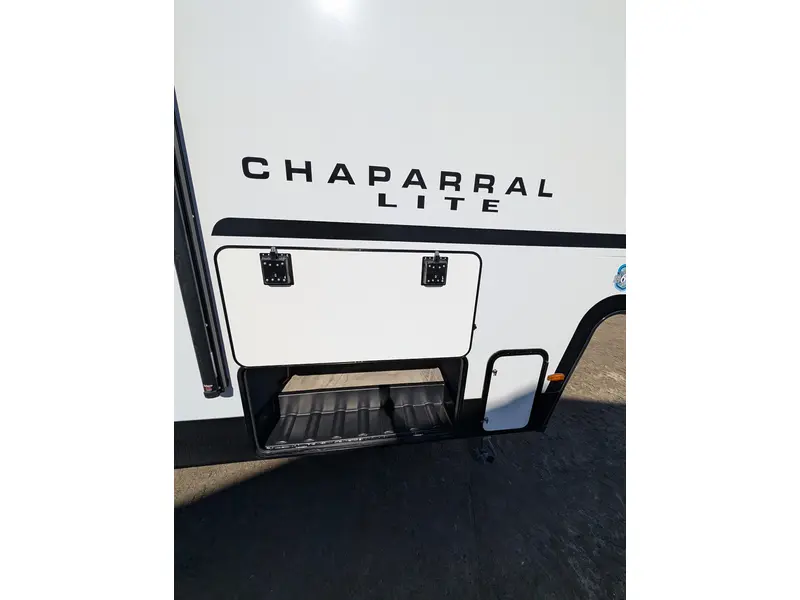 Coachmen Chaparral 274bh 2026 alt
