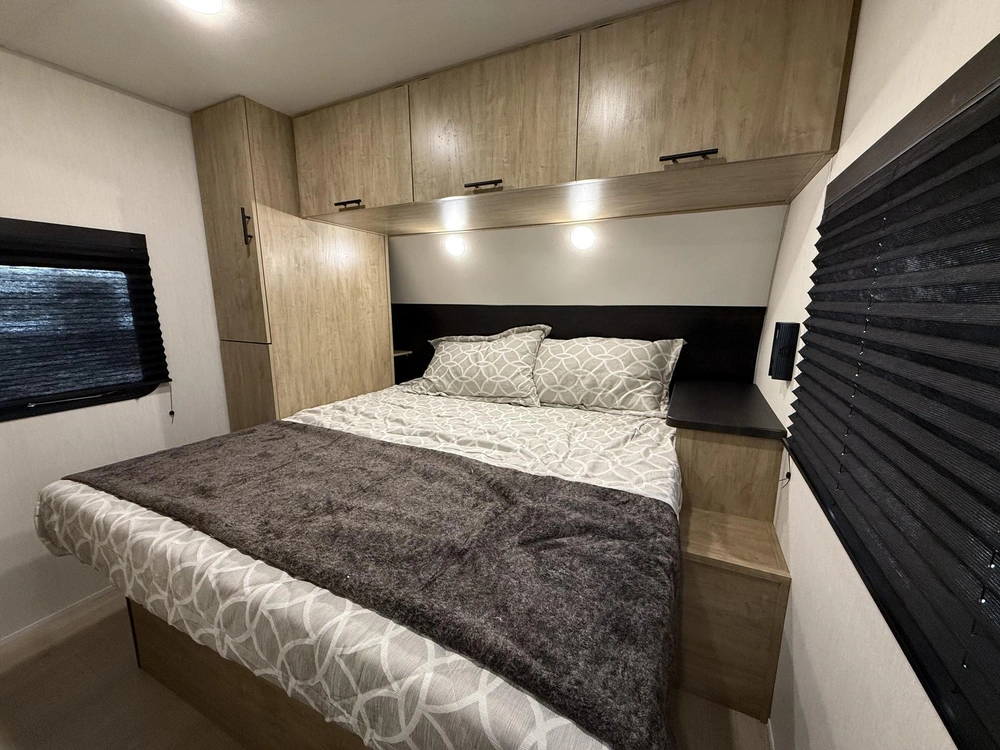 Cherokee 304sr Wolf Den 2026 alt