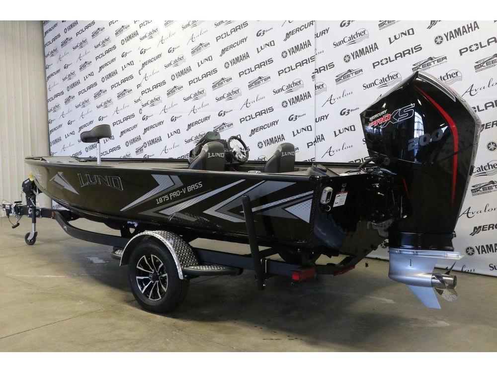 2026 Lund 1875 Pro-v Bass Xs + Mercury 200xl Pro Xs alt