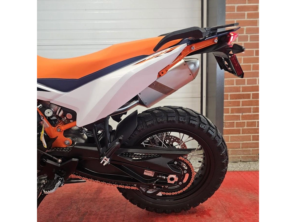 2026 Ktm Adventure 890 R alt
