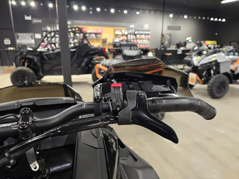 2025 Ski-Doo Backcountry xrs 850 thumbnail 10