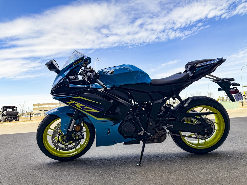 2026 Yamaha R7 alt