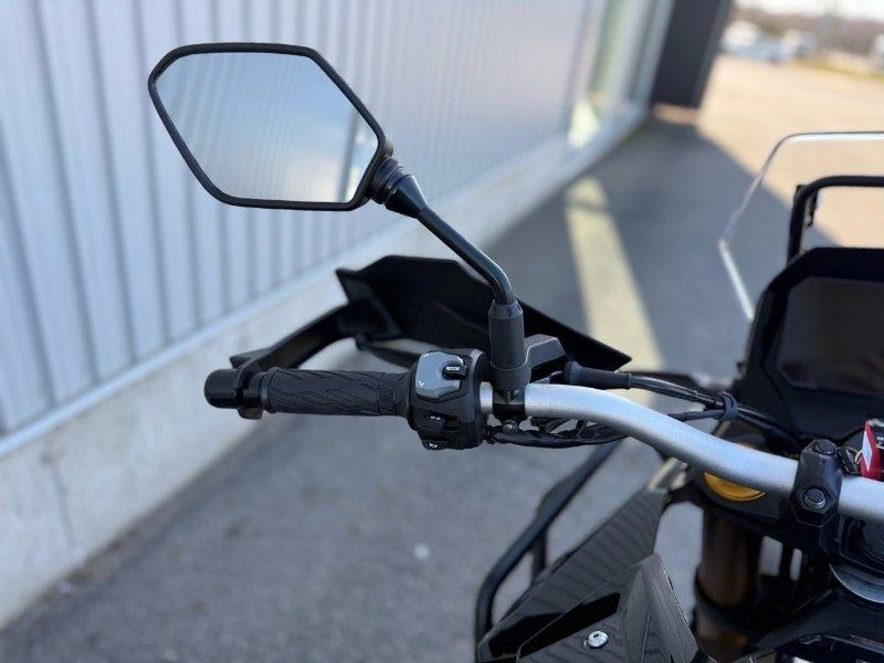 Suzuki V-strom 800de Adventure 2026 alt