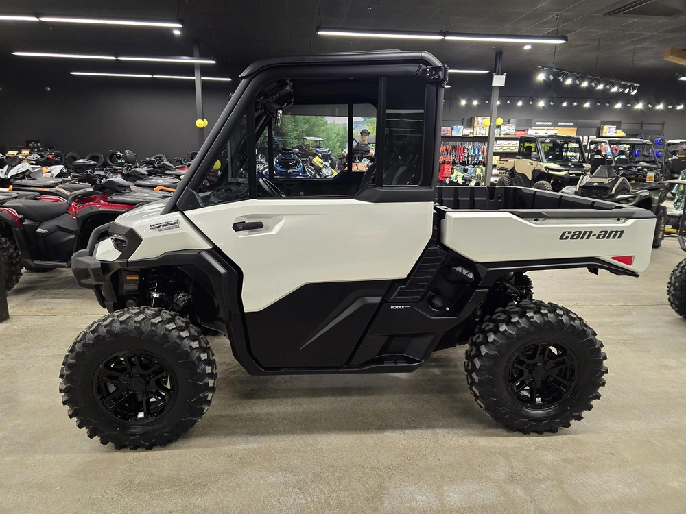 2026 Brp Defender Limited Cab Hd11 alt