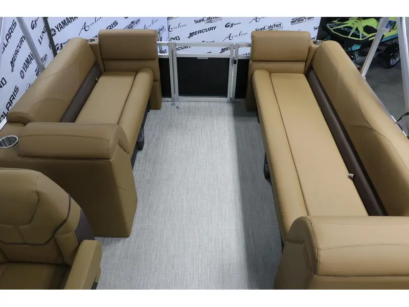 Avalon VLS 2180 QUAD LOUNGER + YAMAHA 70 HP 2026