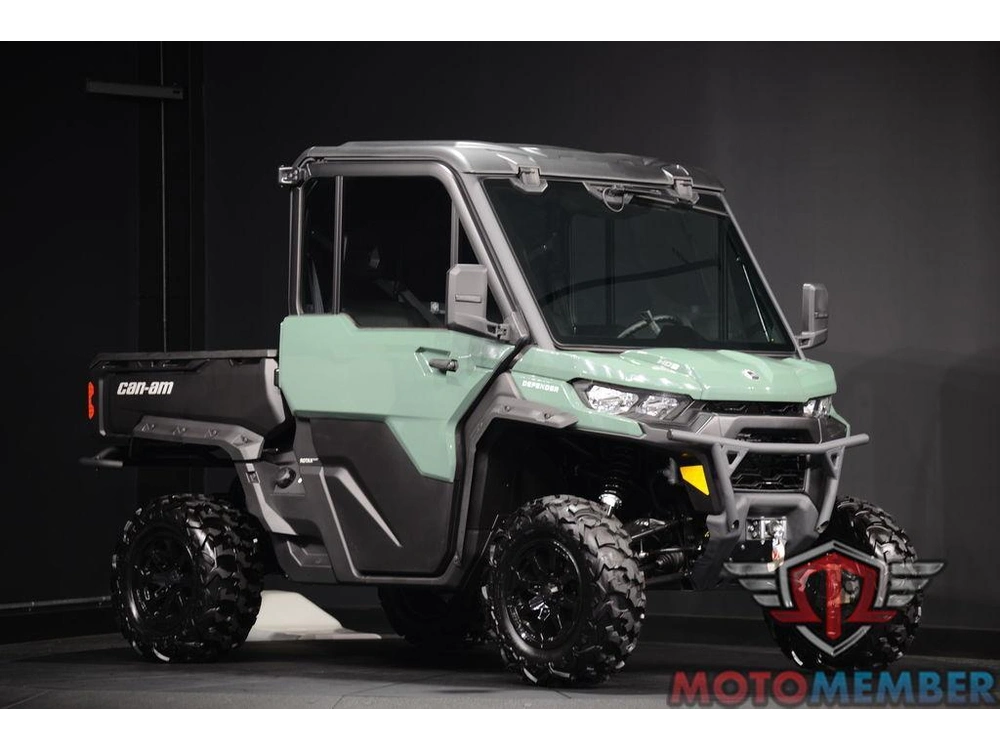 New 2025 Can-Am Defender DPS CAB HD9 Compass Green in Purcellville