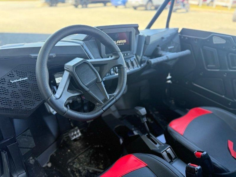 Polaris Rzr Xp 1000 Ultimate 2026 alt