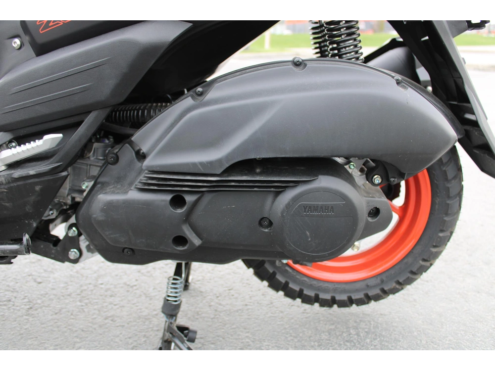 2024 Yamaha Zuma 125 alt