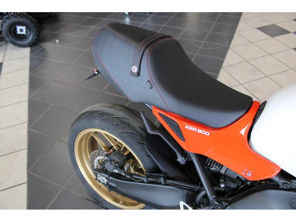 2024 Yamaha Xsr 900 alt