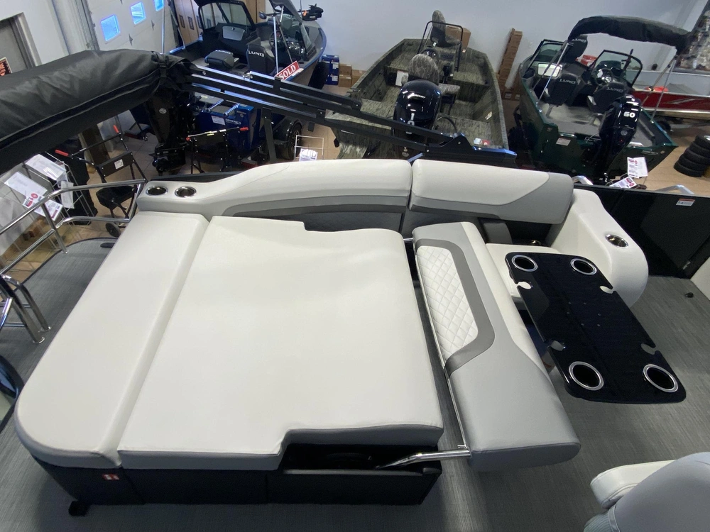 2026 Lowe Boats Ss210cl alt