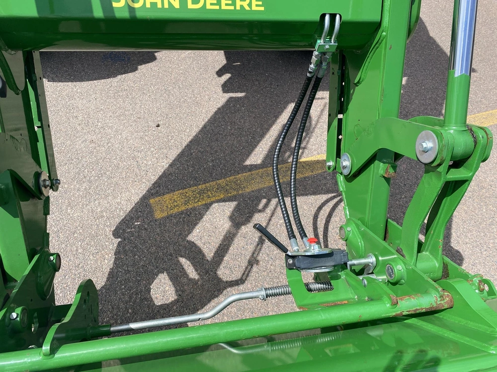 2023 John Deere 6r 175 alt