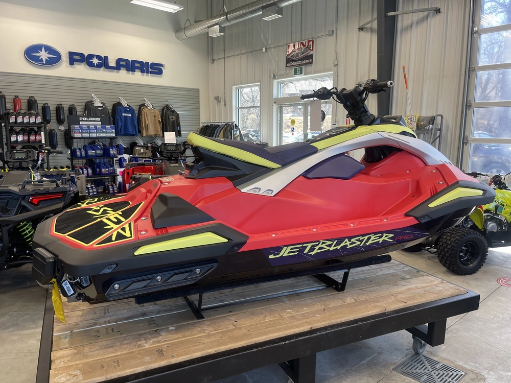 2026 Yamaha Jetblaster Pro 2-up alt