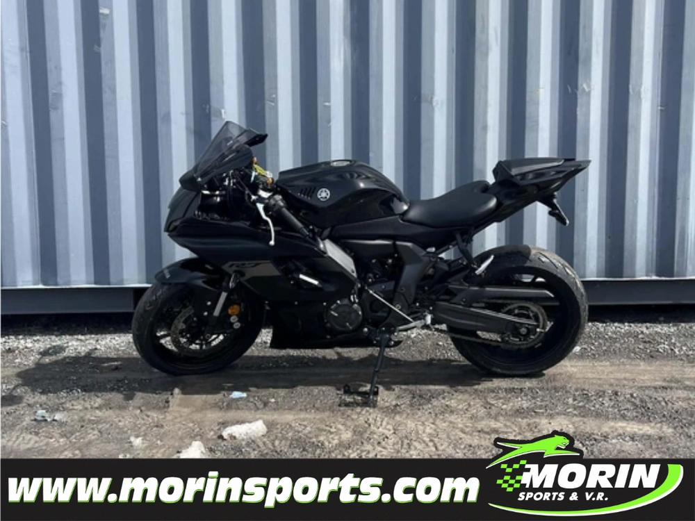 Yamaha R7 2025 alt